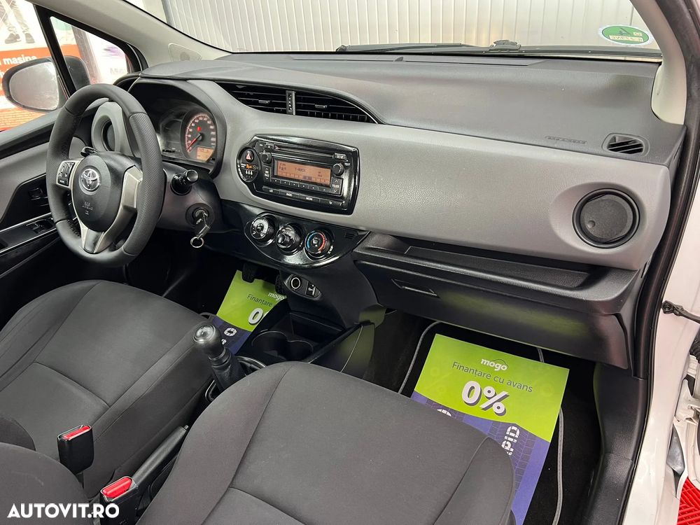 Toyota Yaris 1.0 VVT-i - 10