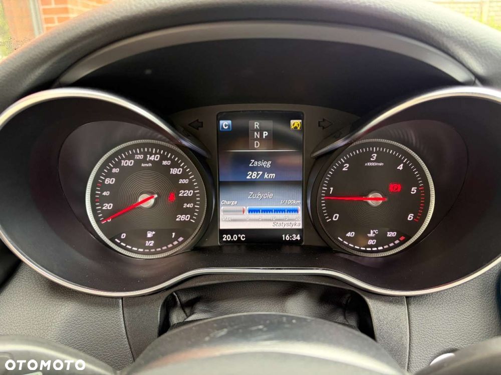 Mercedes-Benz Klasa C 250 d 4Matic 9G-TRONIC - 11