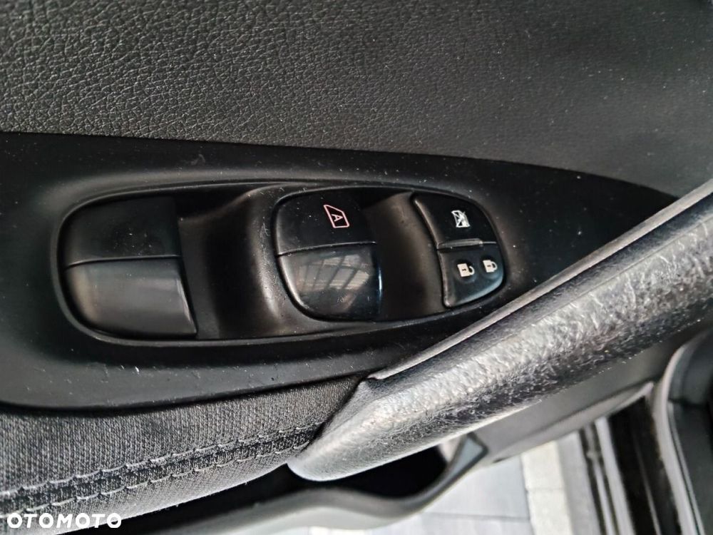 Nissan Qashqai - 14