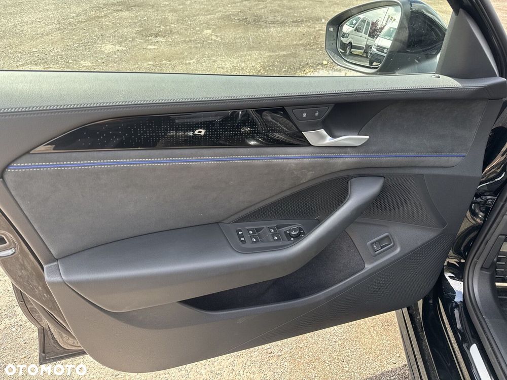 Volkswagen Passat Variant 2.0 TSI R-Line Plus DSG - 21