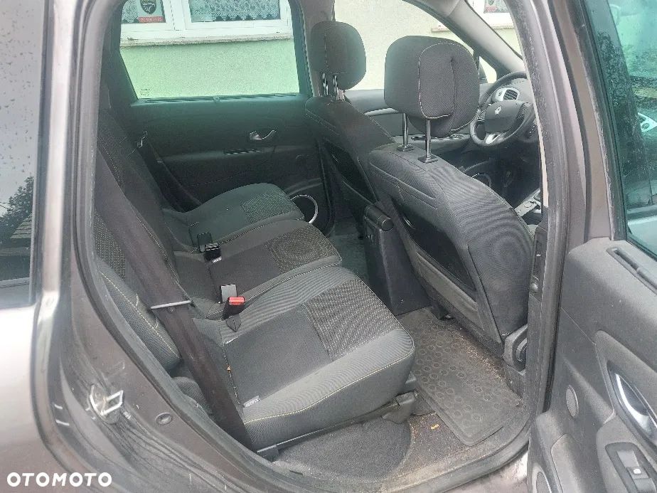 Renault Grand Scenic dCi 160 FAP Dynamique - 9