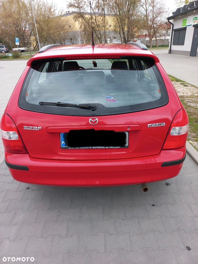 Mazda 323F - 3
