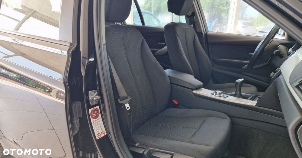 BMW Seria 3 316d Advantage - 24