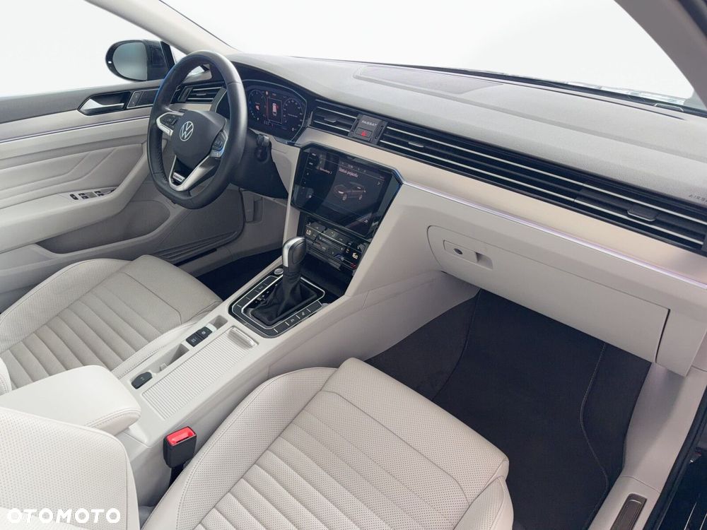 Volkswagen Passat Variant - 17
