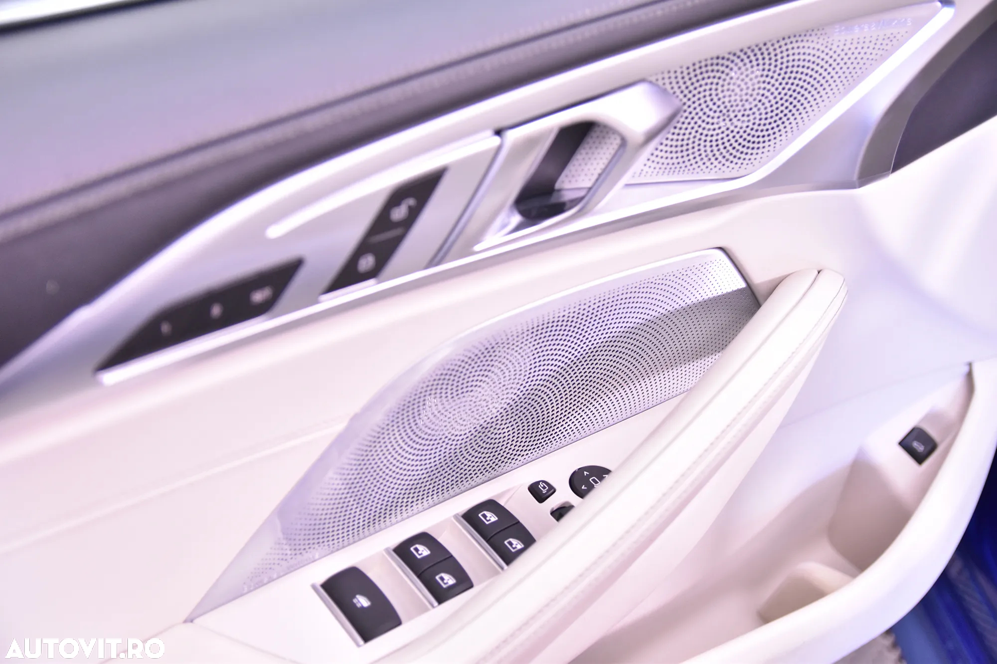 BMW M8 M850i xDrive AT - 22
