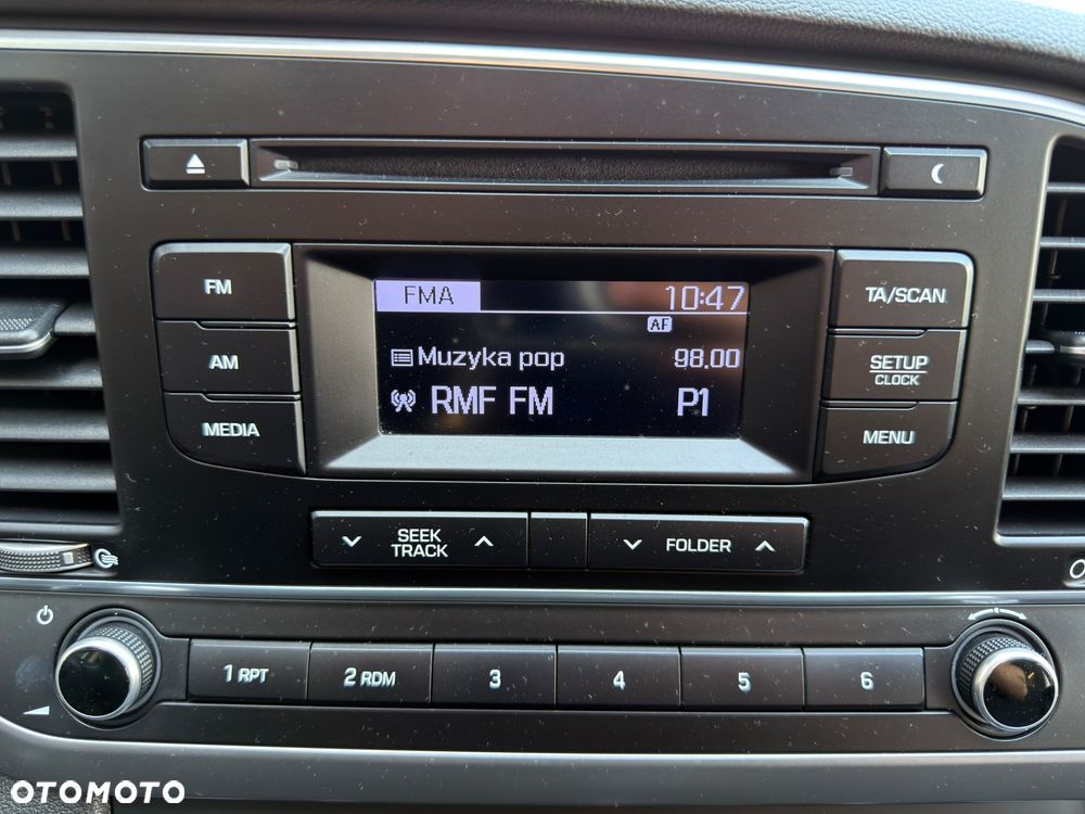 Hyundai Elantra 1.6 Classic Plus - 16