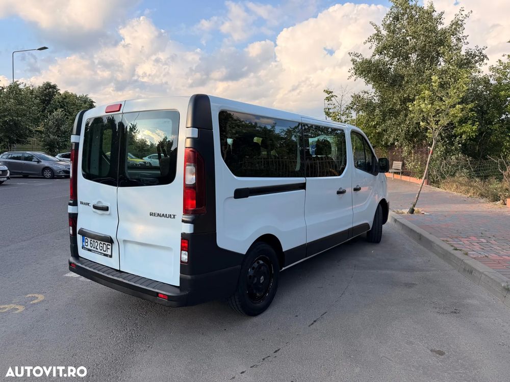 Renault Trafic 2.0 Blue dCi 120 Combi L2H1 7+1 locuri Expression - 7