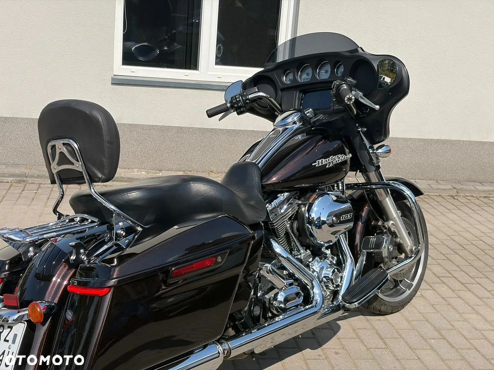 Harley-Davidson Touring Street Glide - 4