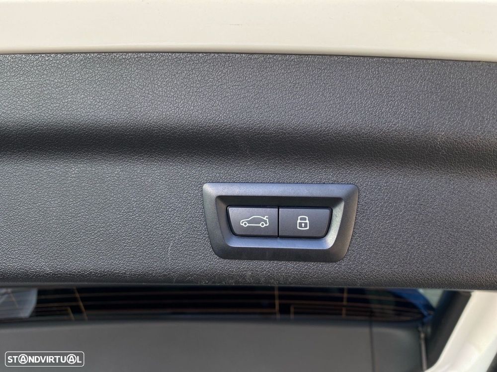 BMW X1 xDrive25e Pack Desportivo M - 26