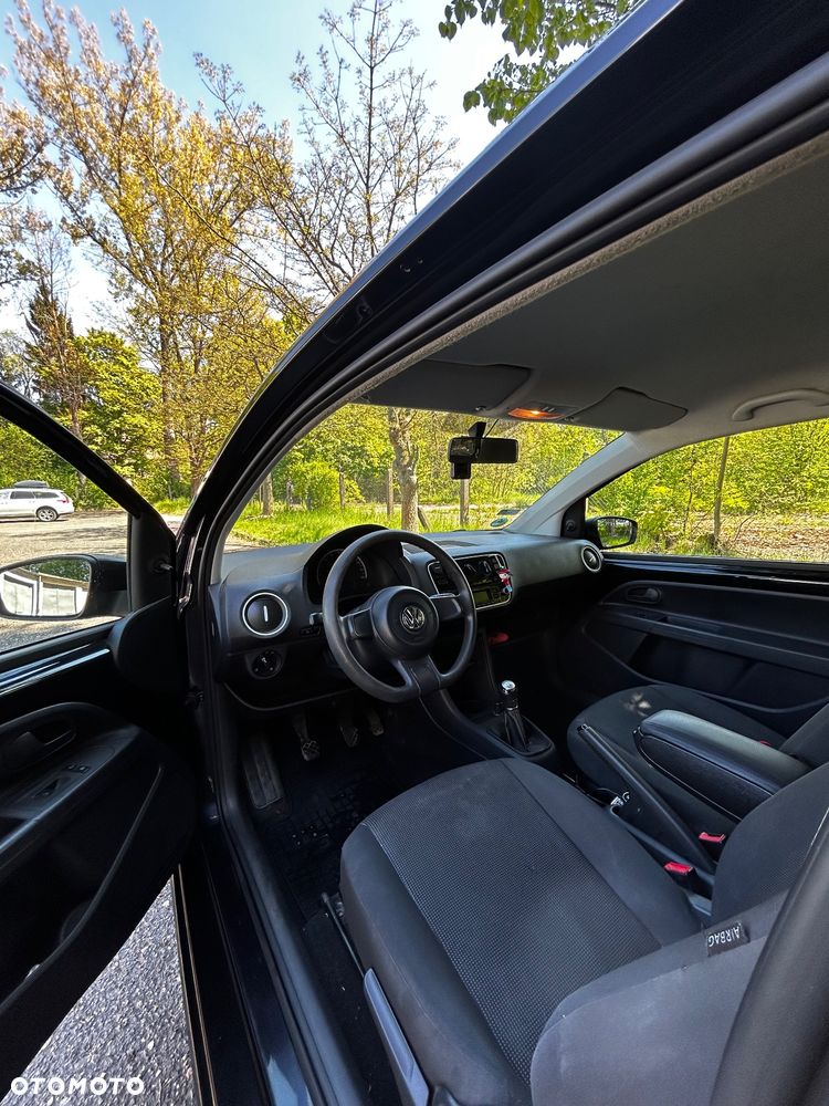 Volkswagen up! - 8