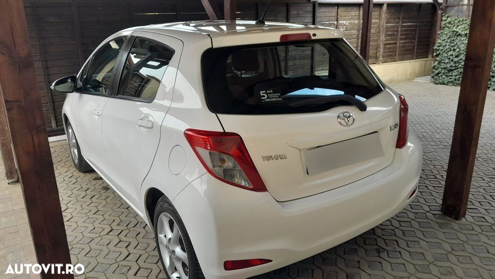 Toyota Yaris 1.4 L D-4D DPF 5D Luna - 4