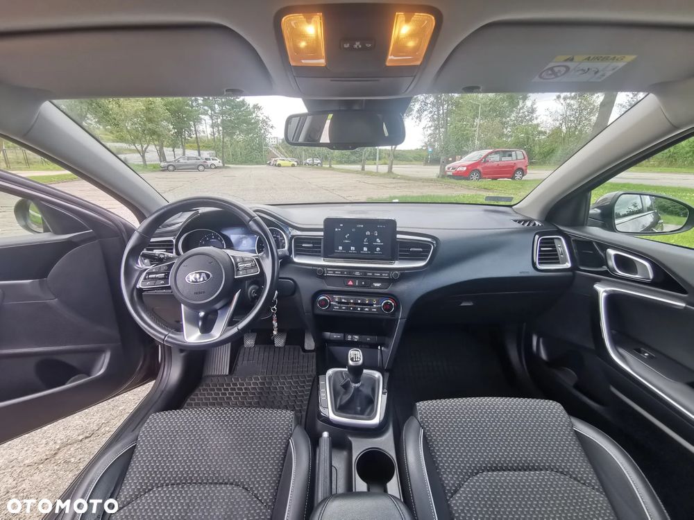 Kia Ceed 1.4 L - 10