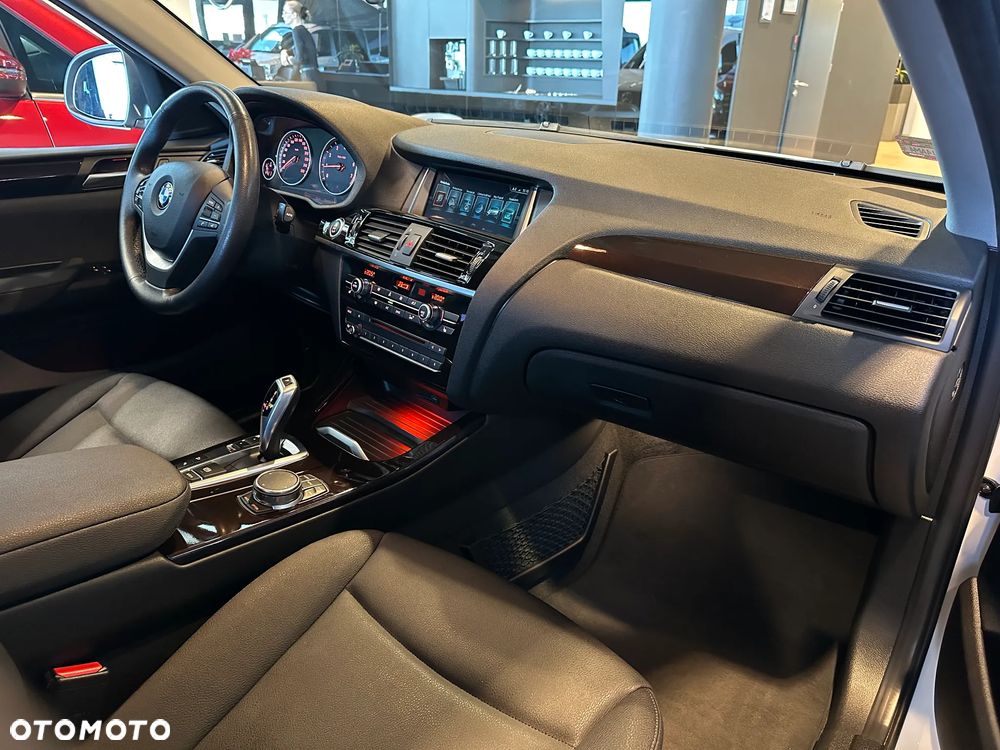 BMW X4 xDrive20i xLine - 16
