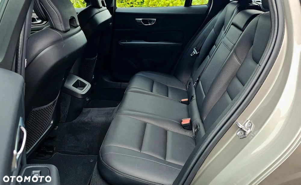 Volvo V60 B3 B Geartronic Momentum Pro - 16