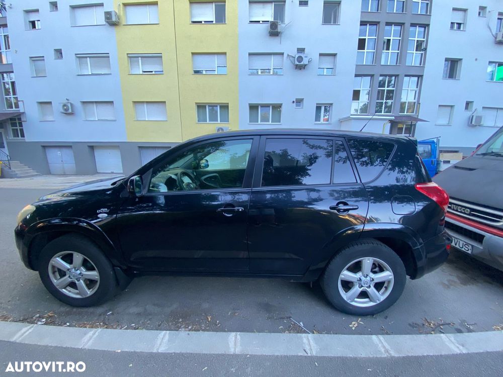 Toyota RAV4 - 4
