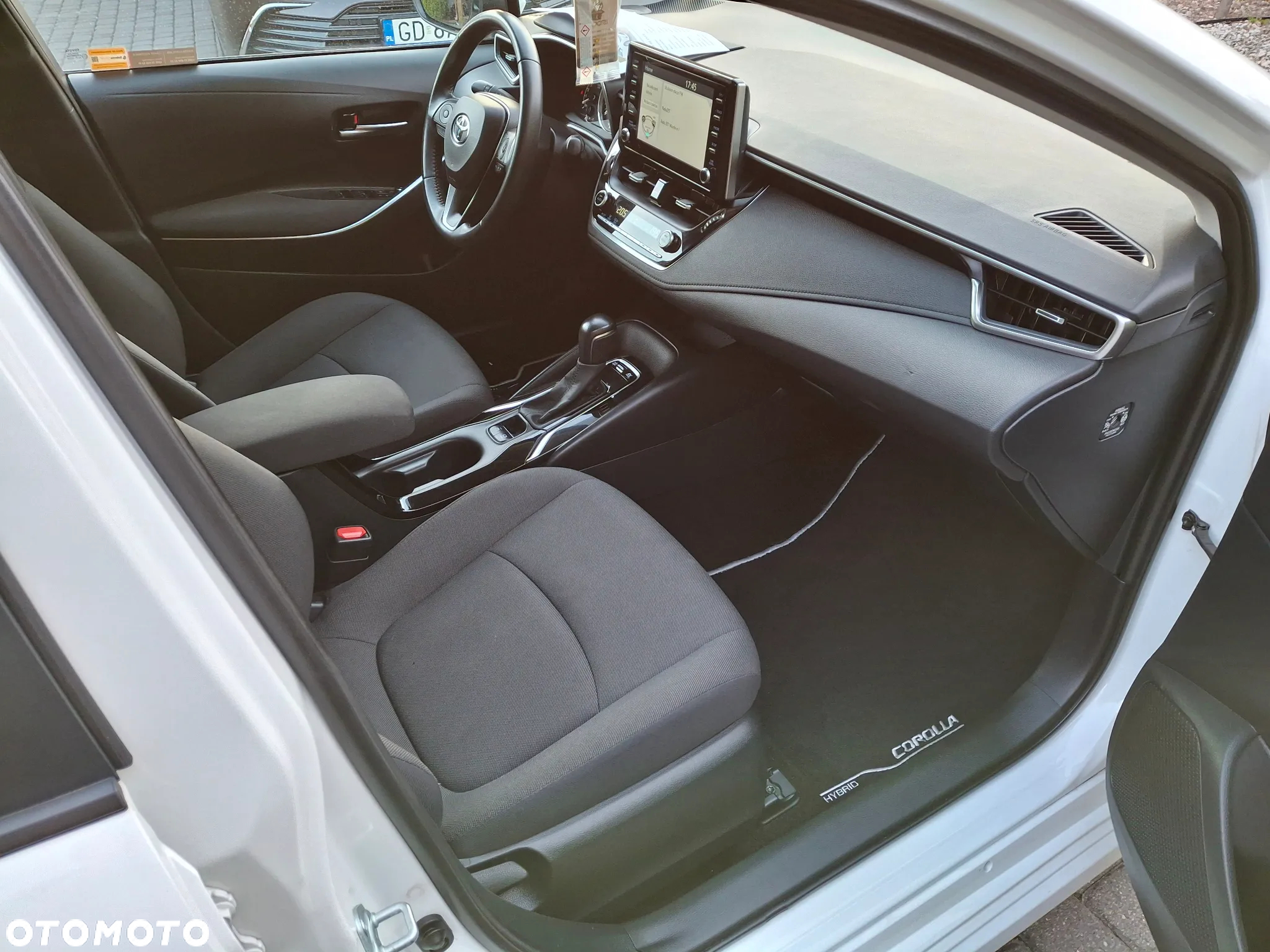 Toyota Corolla 1.8 Hybrid Comfort - 19