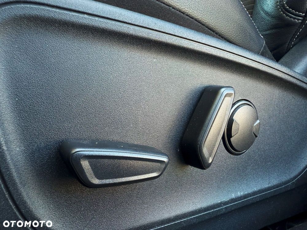 Ford Kuga - 14