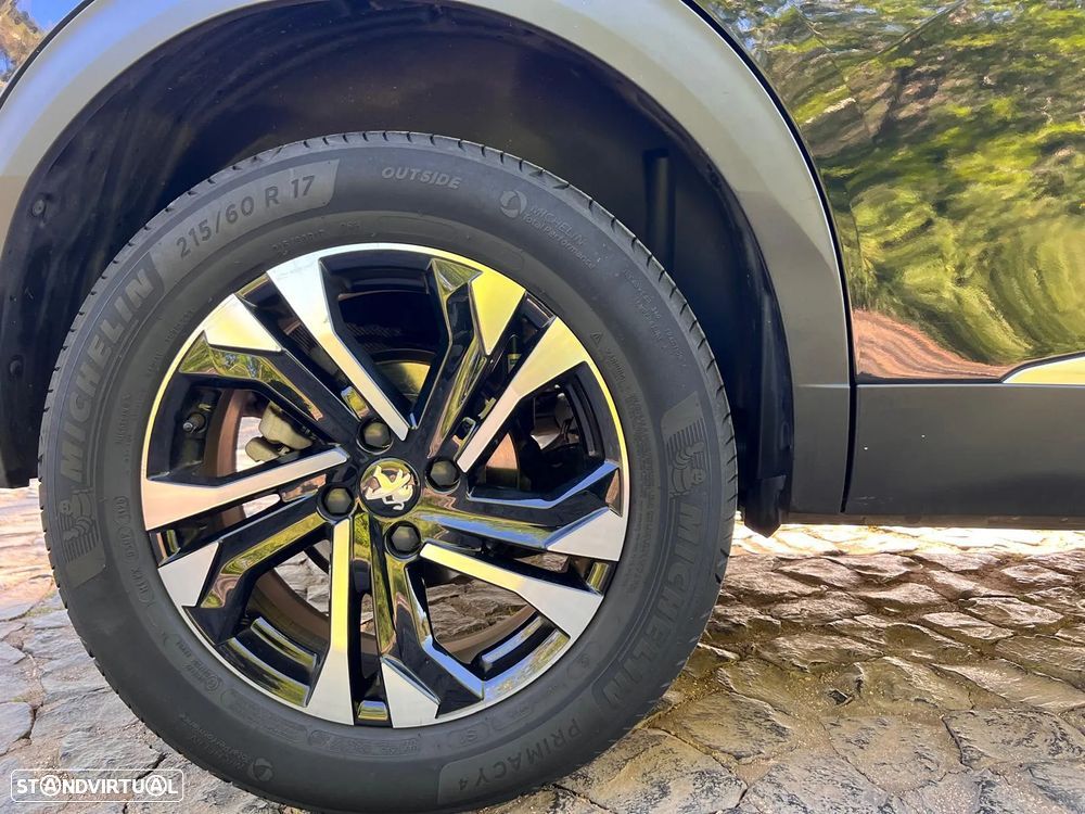 Peugeot 2008 1.2 PureTech Allure Pack - 3
