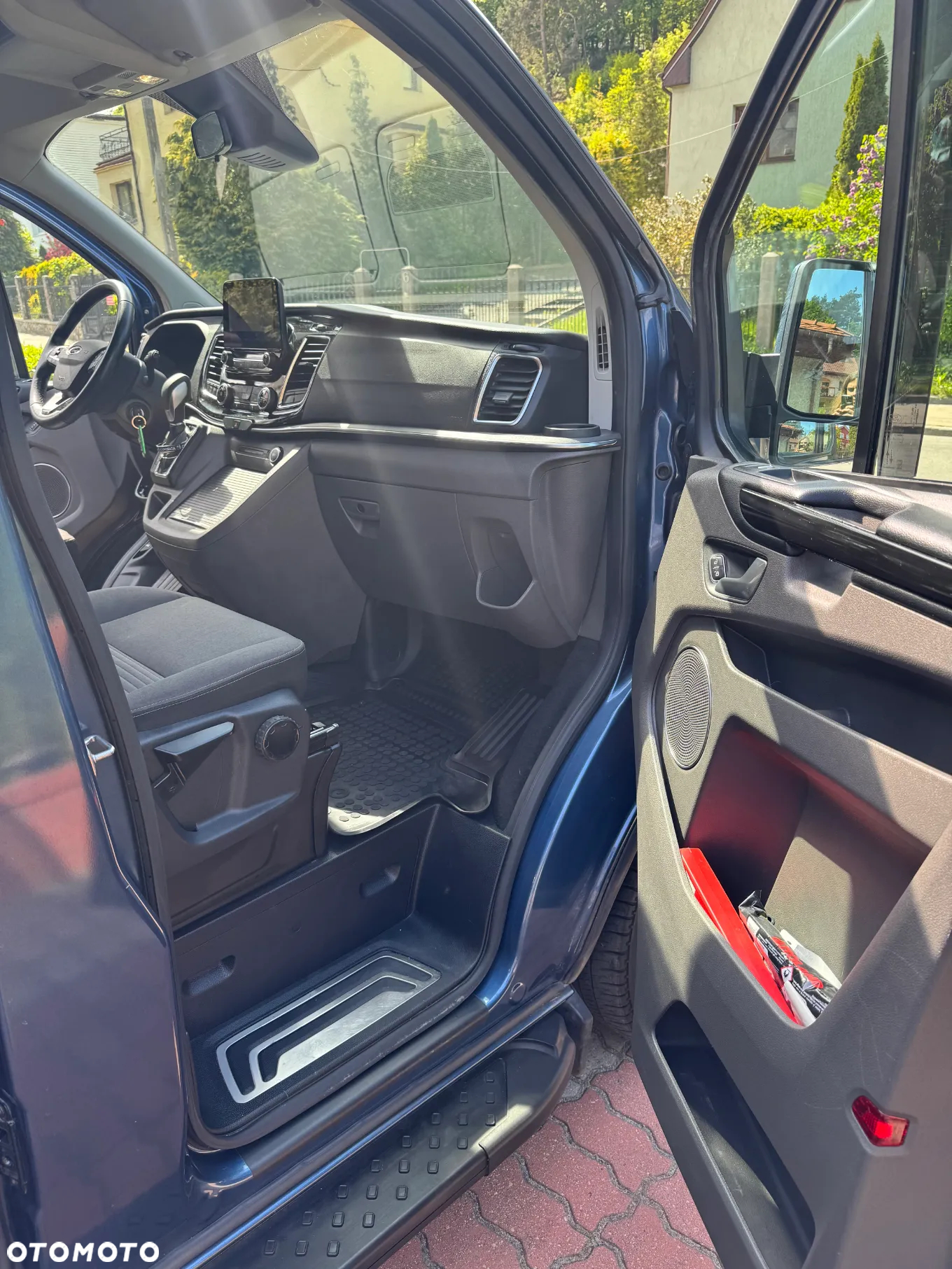 Ford Tourneo Custom 2.0 EcoBlue L2 Titanium SelectShift - 9