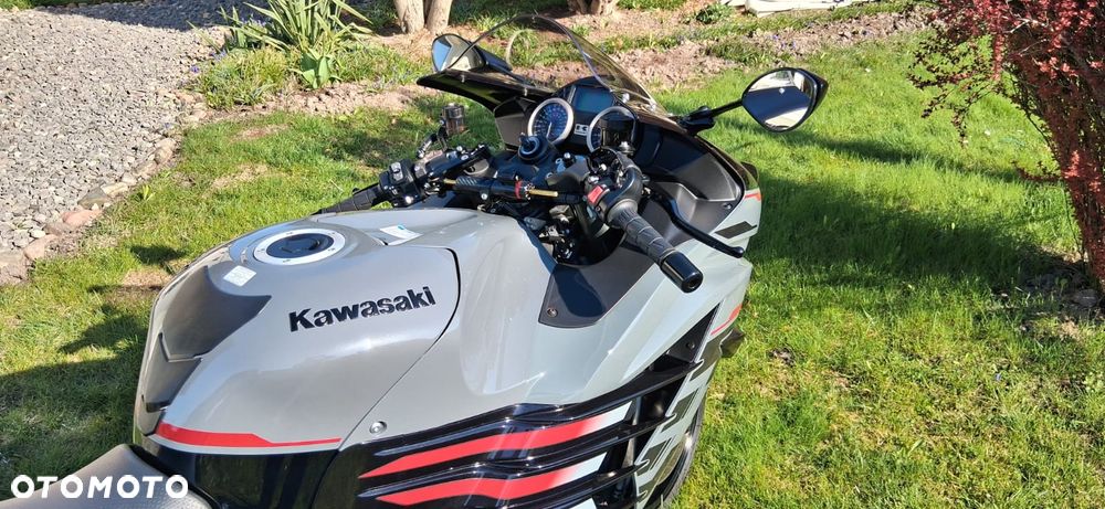 Kawasaki ZZR - 9