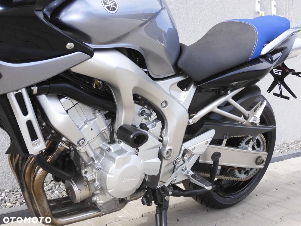 Yamaha FZ6 - 25
