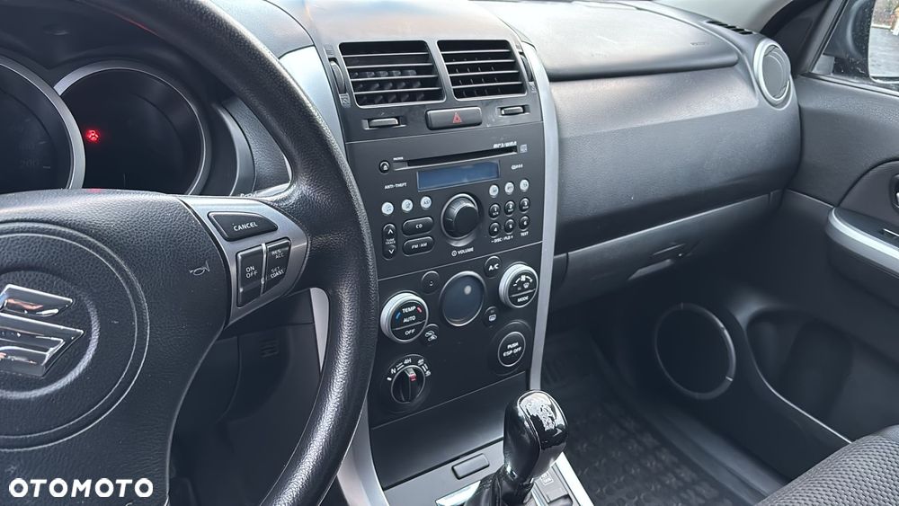 Suzuki Grand Vitara 1.9 DDiS Comfort DPF - 11