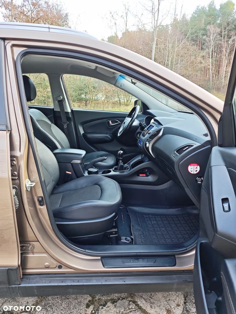 Hyundai ix35 1.7 CRDi 2WD blue Style - 23