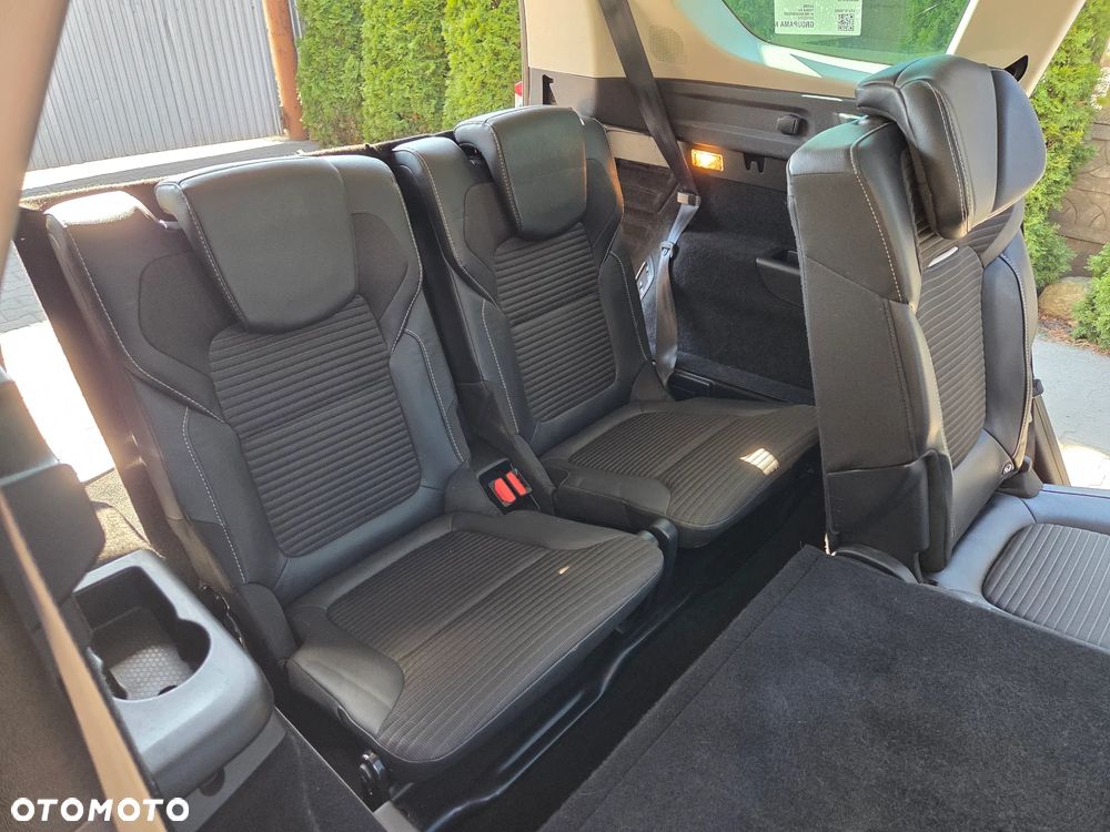 Renault Grand Scenic - 11