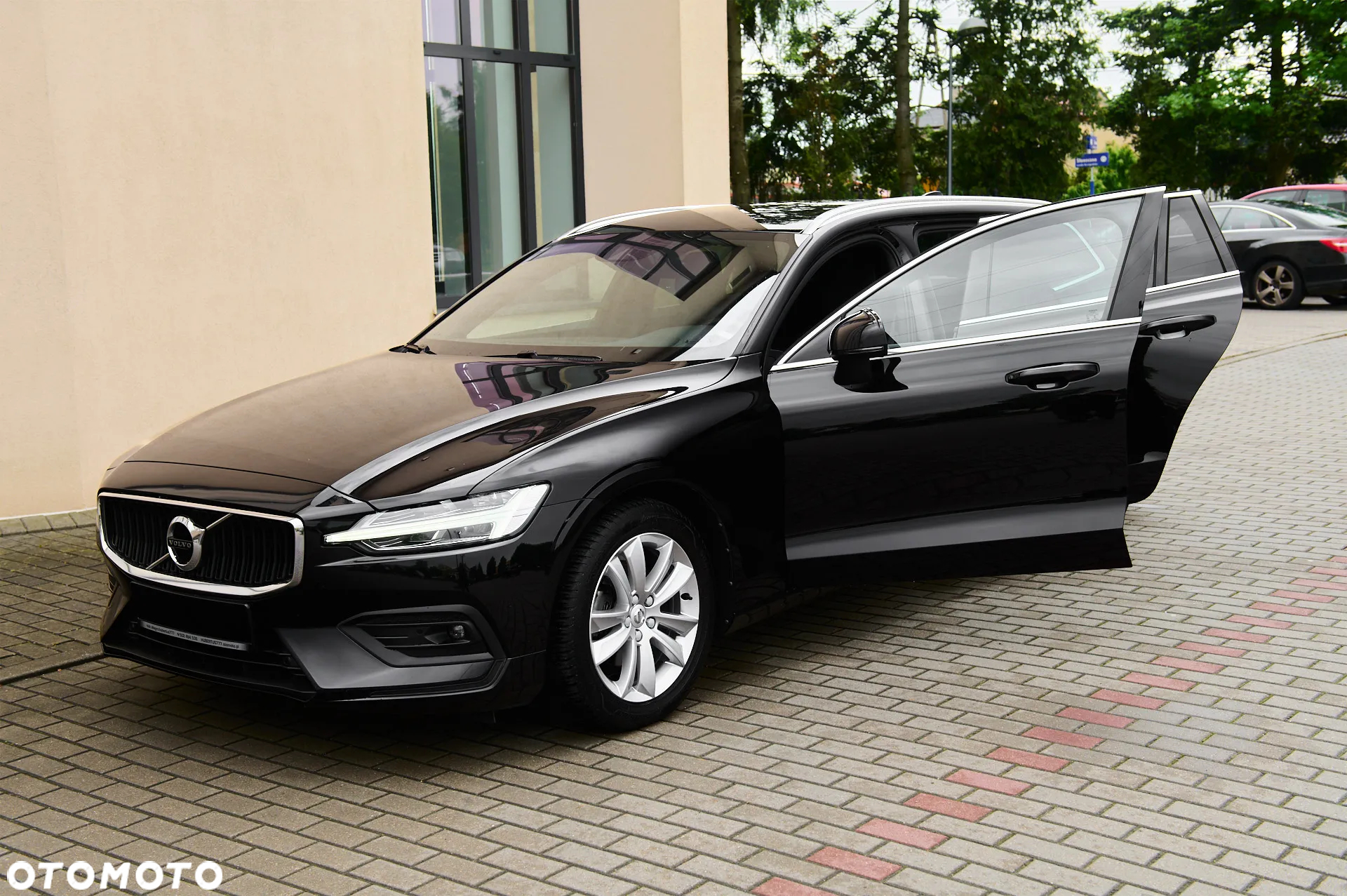 Volvo V60 D3 Momentum Pro - 25
