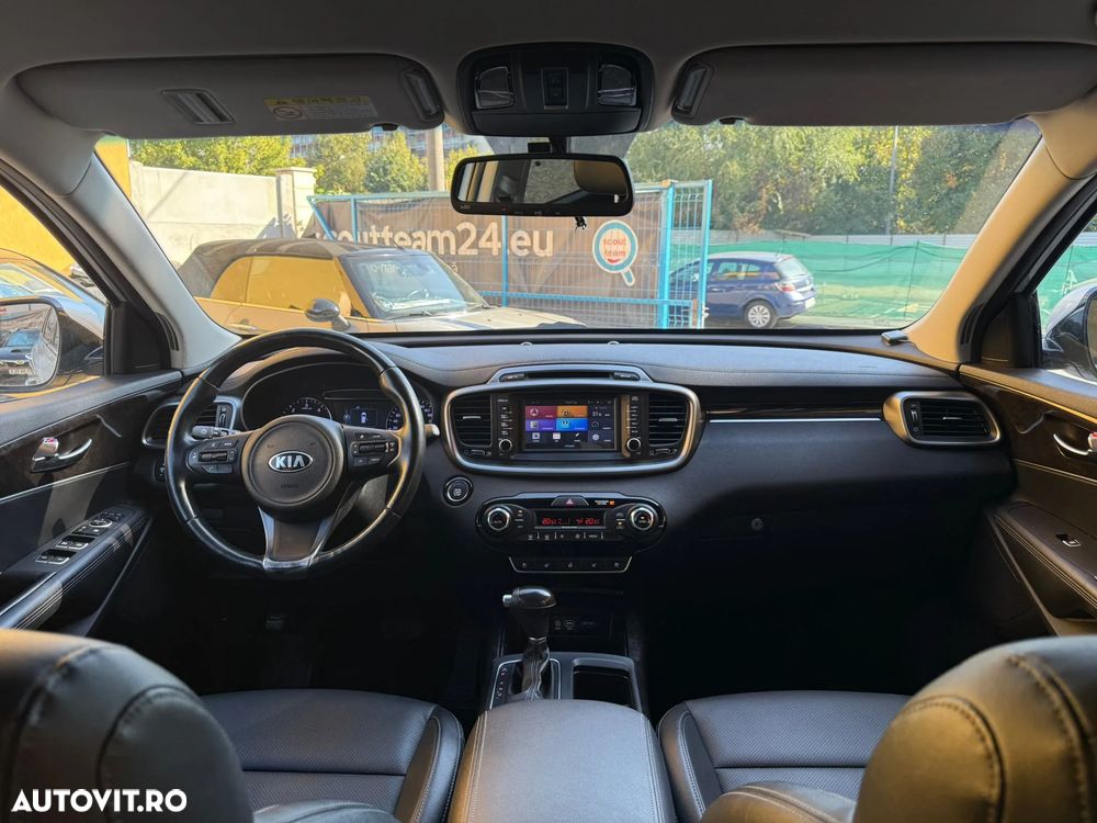 Kia Sorento - 11