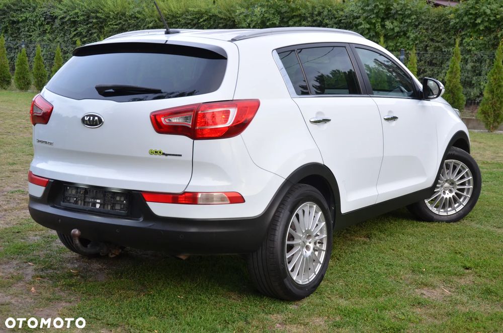 Kia Sportage 1.7 CRDI 2WD ISG Dream-Team Edition - 9