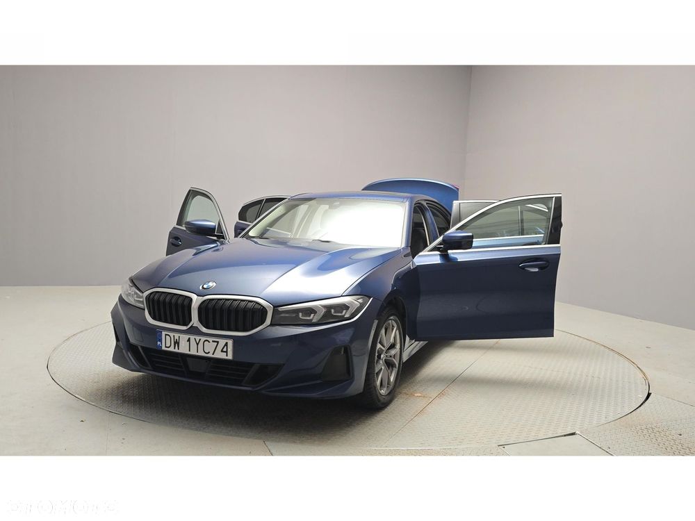 BMW Seria 3 320d xDrive - 15