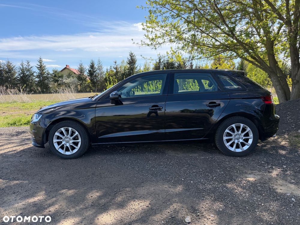 Audi A3 Sportback 2.0 TDI DSG Attraction - 4