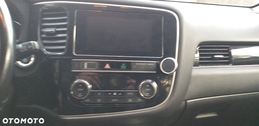 Mitsubishi Outlander - 17