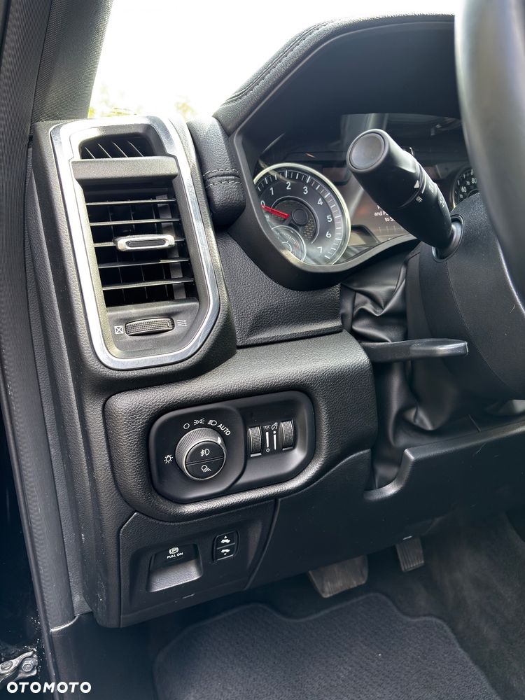 RAM 1500 5.7 eTorque Quad Cab Longbed Laramie Black - 28