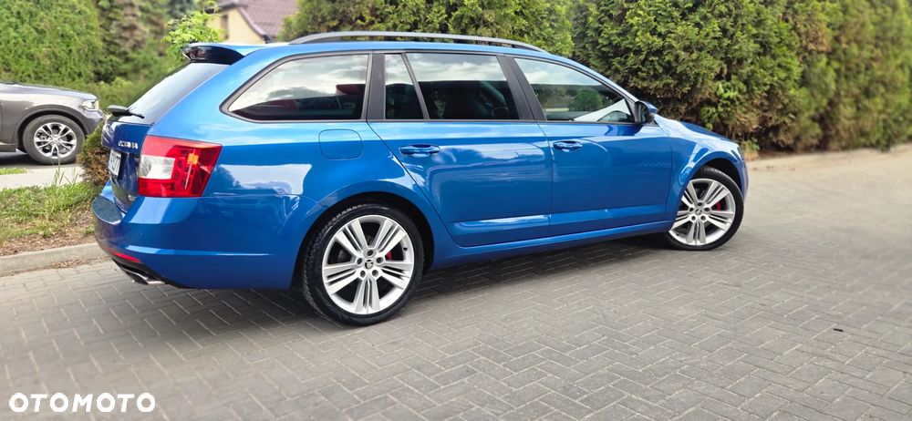 Skoda Octavia 2.0 TDI DSG RS - 11