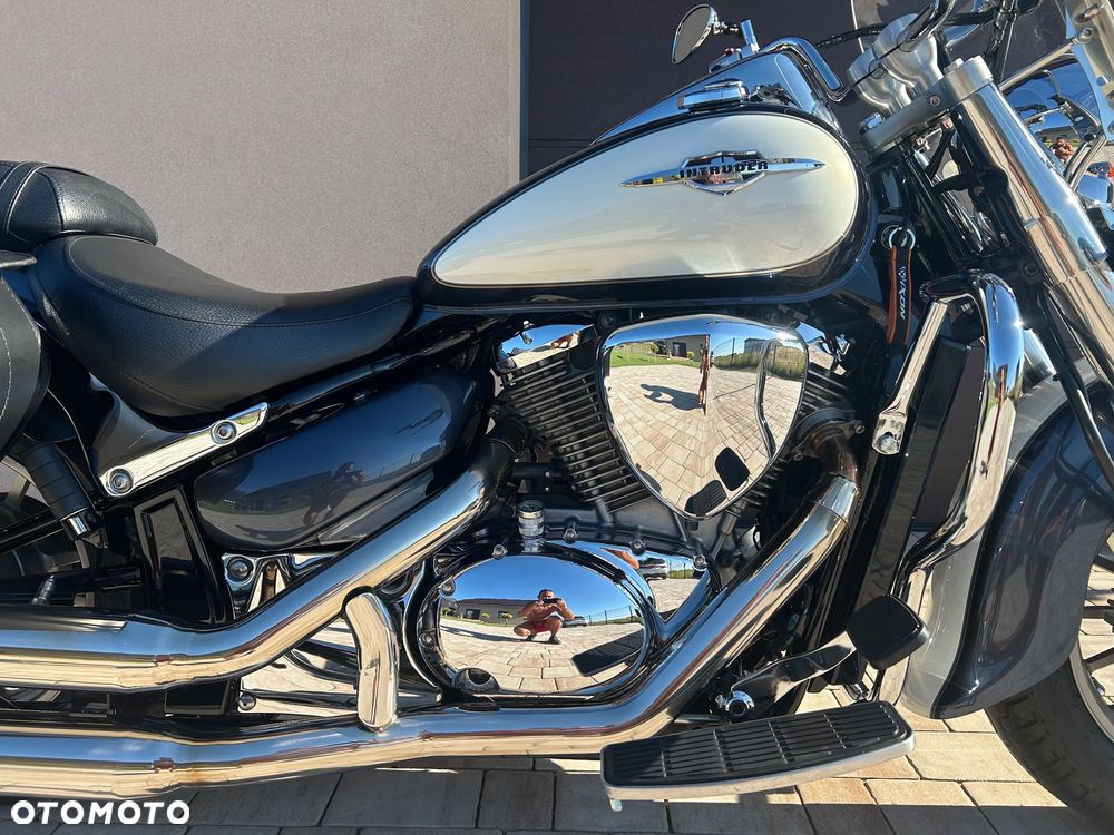 Suzuki Intruder - 3