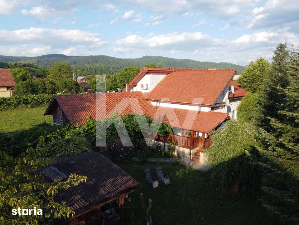 Casa De Vanzare | Comanesti, Judetul Bacau | COMISION 0% - Imagine principală: 4/19
