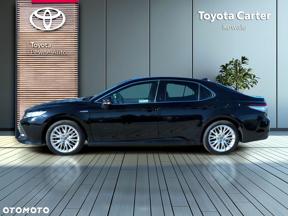 Toyota Camry - 3