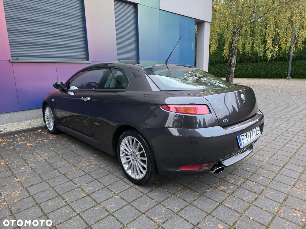 Alfa Romeo GT - 5