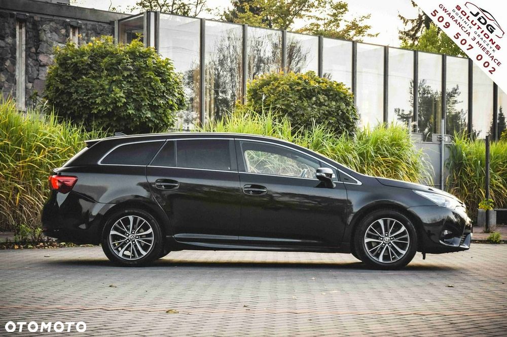 Toyota Avensis 2.0 D-4D Premium - 6