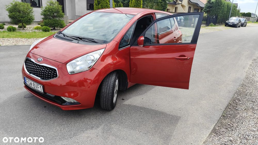 Kia Venga 1.6 L - 6