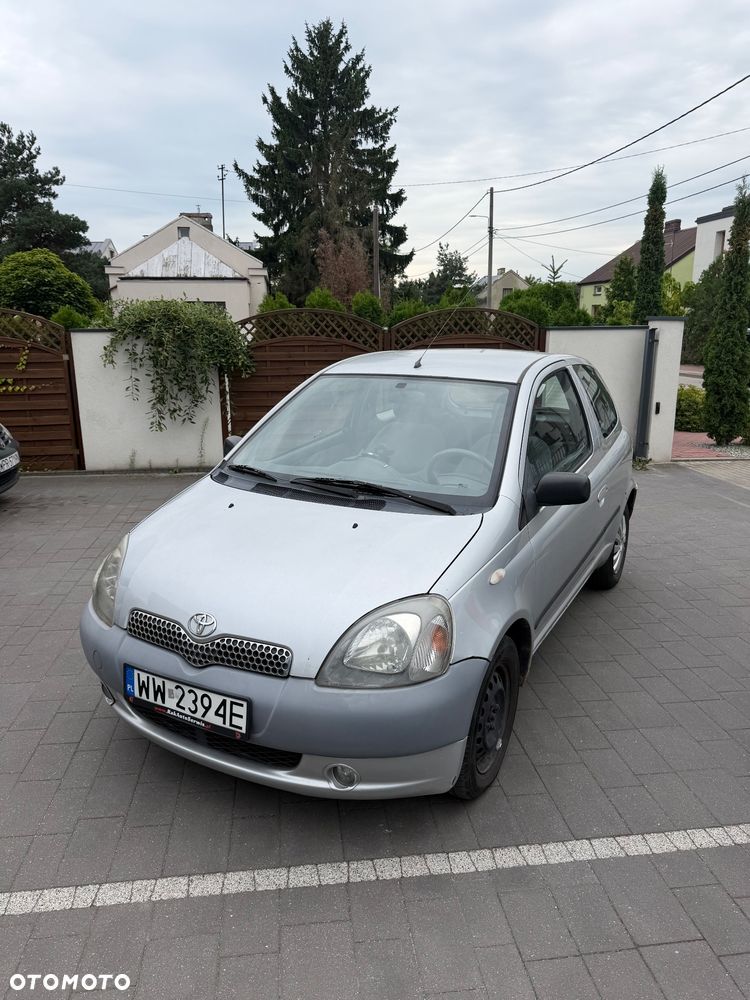 Toyota Yaris - 1