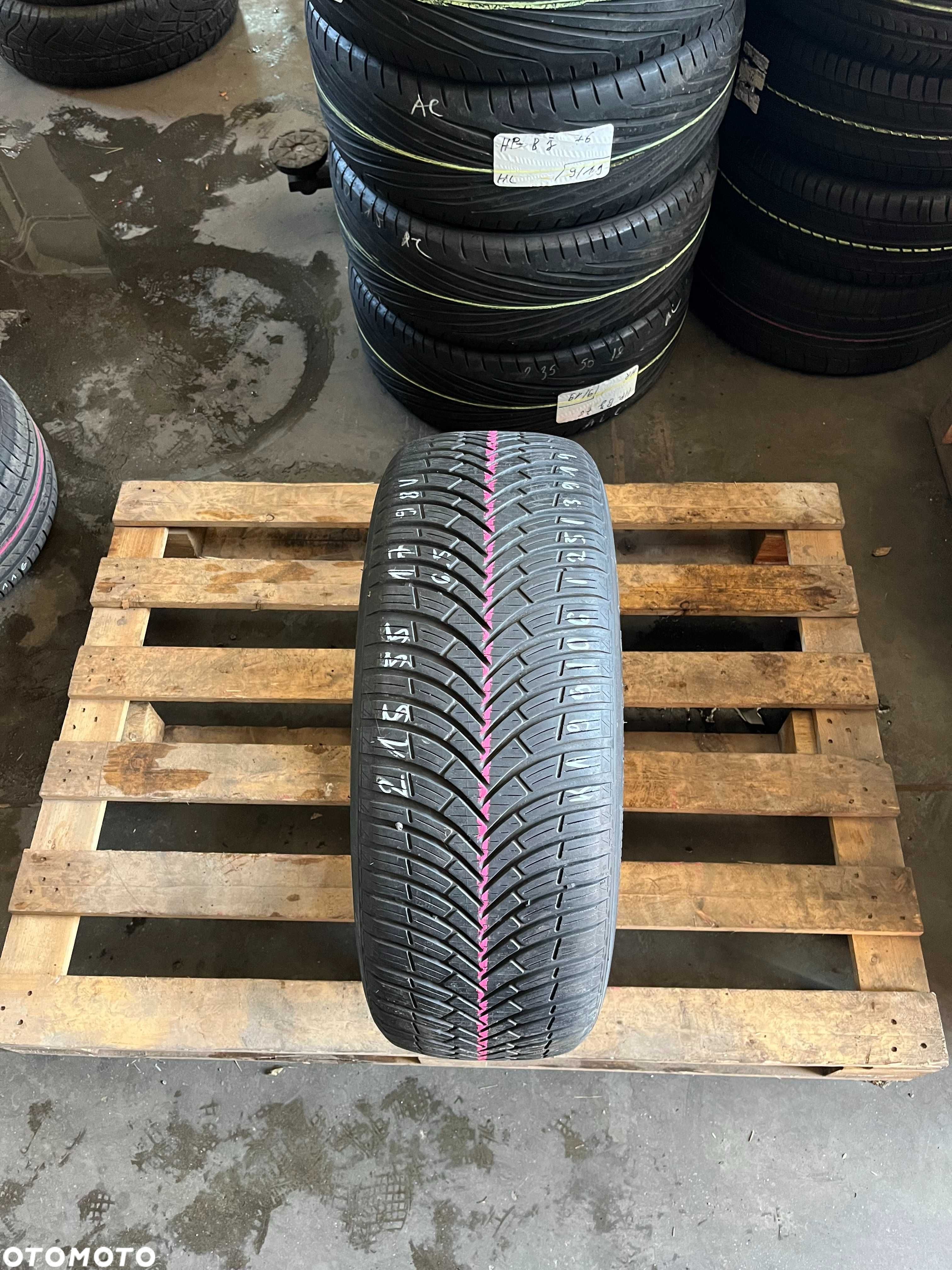 opona 215/35R17 98 V Kleber Quadraxer 2 - 1