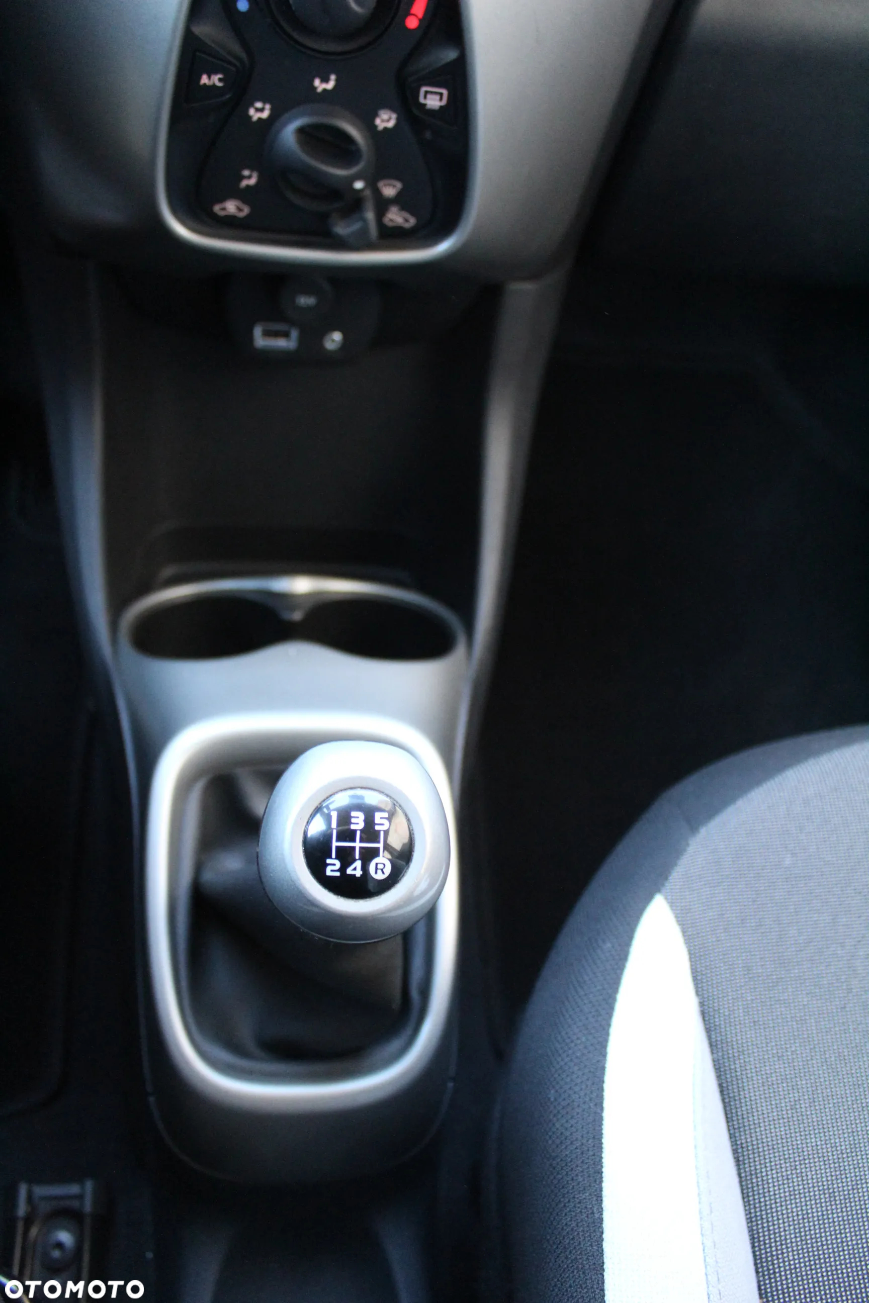 Toyota Aygo 1.0 VVT-i Sprint EU6 - 26
