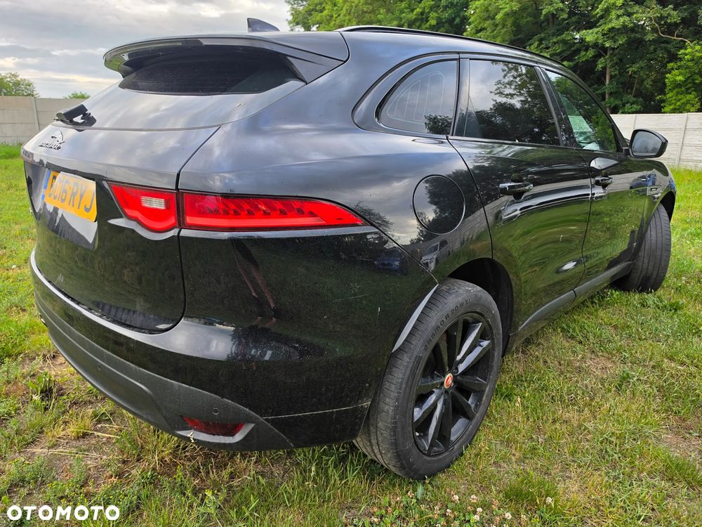 Jaguar F-Pace 20d R-Sport - 9