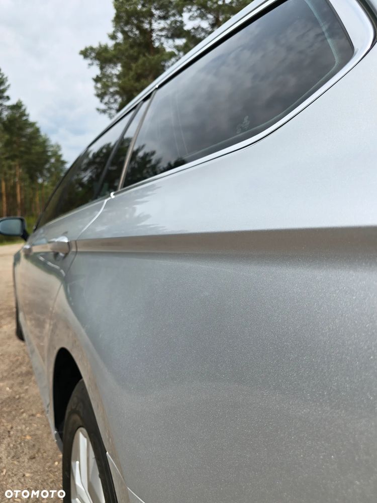 Volkswagen Passat 2.0 TDI (BlueMotion Technology) Comfortline - 11