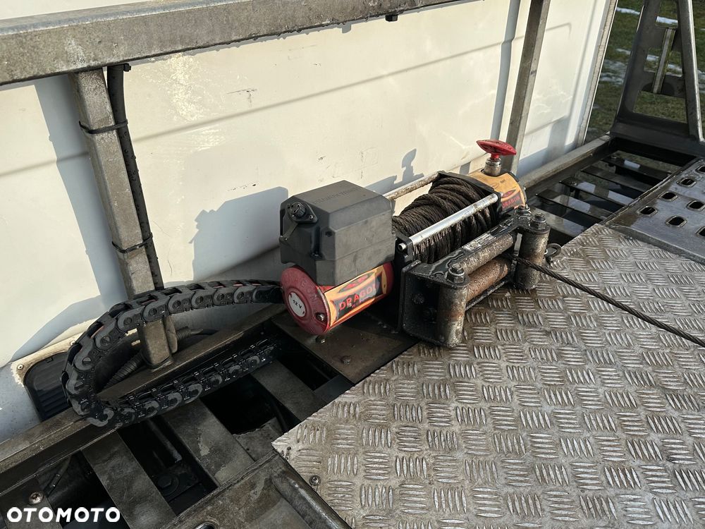 Mercedes-Benz Sprinter - 26