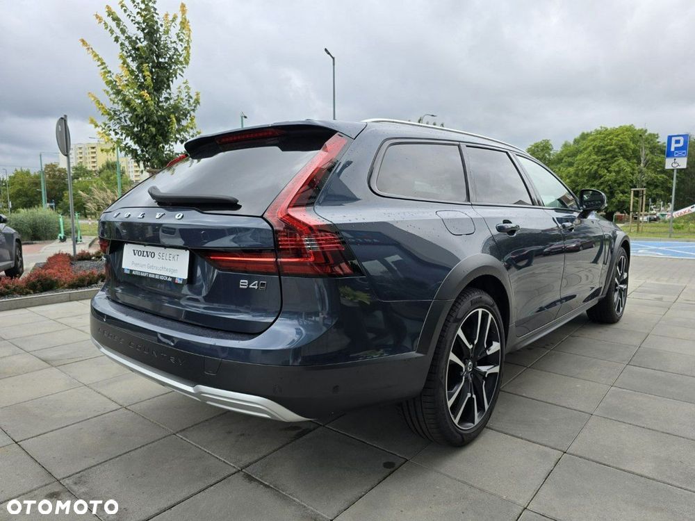 Volvo V90 Cross Country B4 D AWD Ultimate - 4