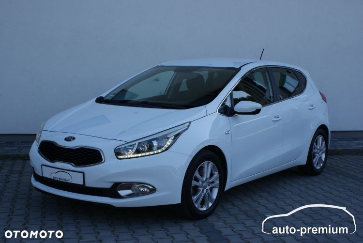 Kia Ceed 1.6 GDI Dream Team Edition - 2